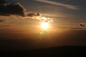 Το σημερινό μαγικό ηλιοβασίλεμα από το ύψωμα του Βλοχού (φωτο &amp; video)