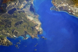 Εικόνα που «κόβει την ανάσα»: Η λιμνοθάλασσα Μεσολογγίου από το διάστημα
