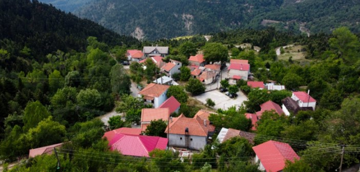 Το πανέμορφο ορεινό χωριό της Ναυπάκτου που κάποτε «βυθίστηκε» αλλά ξαναγεννήθηκε (www.news.gr)