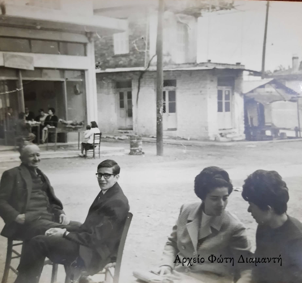 Πάσχα στα Τρία Φανάρια και Ντούτσαγα Αγρινίου τη δεκαετία του ’60