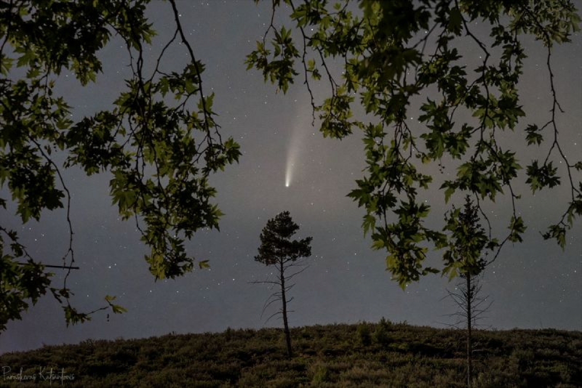 Ο κομήτης Neowise με τον φακό του Παρασκευά Κατσαντώνη