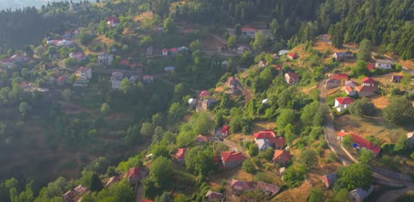 Μυρική Ευρυτανίας: Αγριοτριανταφυλλιά και Μυρίση τα πρώτα ονόματα του χωριού (video)