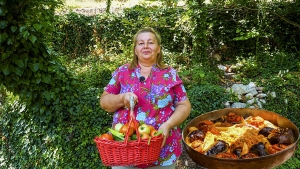 Πώς ζουν οι άνθρωποι σε ένα απομακρυσμένο χωριό της Ευρυτανίας | Η ζωή στο χωριό (βίντεο)