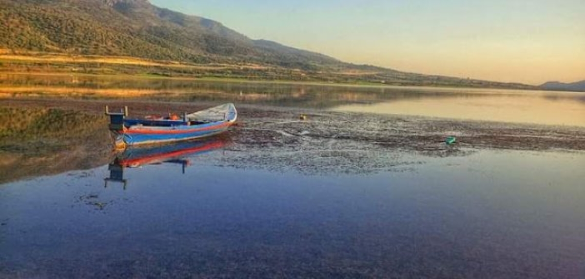 Αμβρακία: Η μαγευτική λίμνη που κρύβει πολλά και αντέχει ακόμα