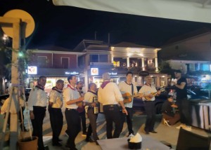 Η Λευκάδα μιας άλλης εποχής: Καντάδες από την Αγιομαυρίτικη παρέα (video)