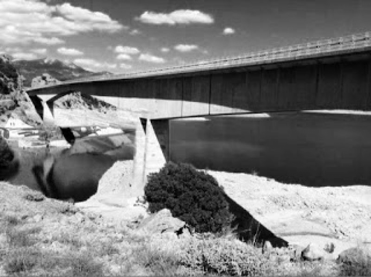 1970...το μαχητικό που πέρασε κατω απο την γεφυρα Ταταρνας