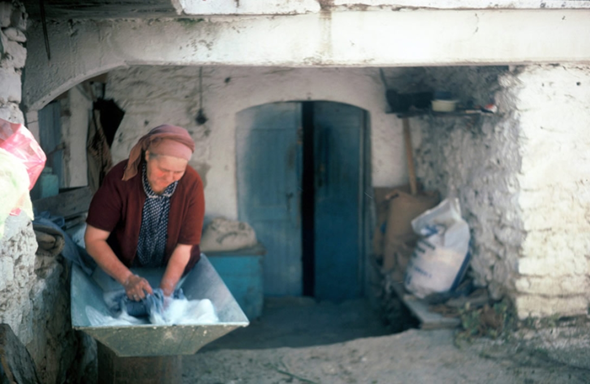 Γυναίκες  «πλύστρες»  στο Ξηρόμερο  Αιτωλοακαρνανίας…