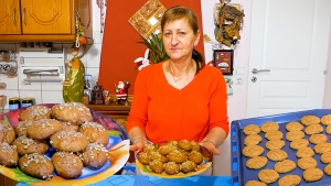 Μελομακάρονα από την Καρδιά της Ευρυτανίας | Ένα Γαστρονομικό Ταξίδι στη Φουρνά