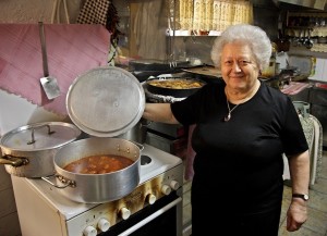 Τα αυθεντικά βουνίσια χάνια της ορεινής Ναυπακτίας (εικόνες) (www.thetravelbook.gr)