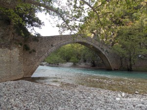 Καρπενήσι: Το ιστορικό Γεφύρι της Βίνιανης