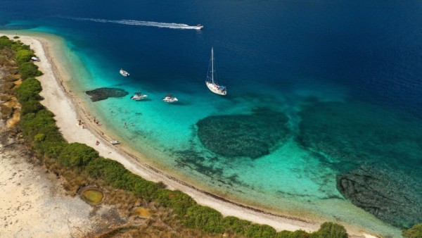 Μεγανήσι, Κάλαμος, Καστός: Ταξίδι στα μικρά καταπράσινα νησιά κοντά στη Λευκάδα