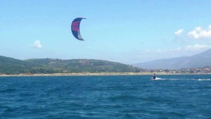 Άγιος Νικόλαος Βόνιτσας: Η μοναδική παραλία για Kite Surfing που έγινε διεθνής προορισμός