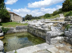 Θέρμο: Μνημείο αλώβητο από το χρόνο και τους ανθρώπους! (φωτο)