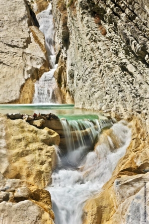 Οι πηγές του Βαρβάρου (www.thetravelbook.gr)