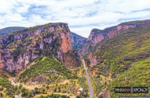 Πτήση πάνω από «Τα Κύκνεια Τέμπη των αρχαίων». Το Φαράγγι της Κλεισούρας στην Αιτωλοακαρνανία με τους οχυρωματικούς πύργους και τις βίγλες των ληστών (βίντεο)
