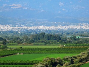 Η θέα του κάμπου, το Αγρίνιο και ο ποταμός Αχελώος (φωτο)